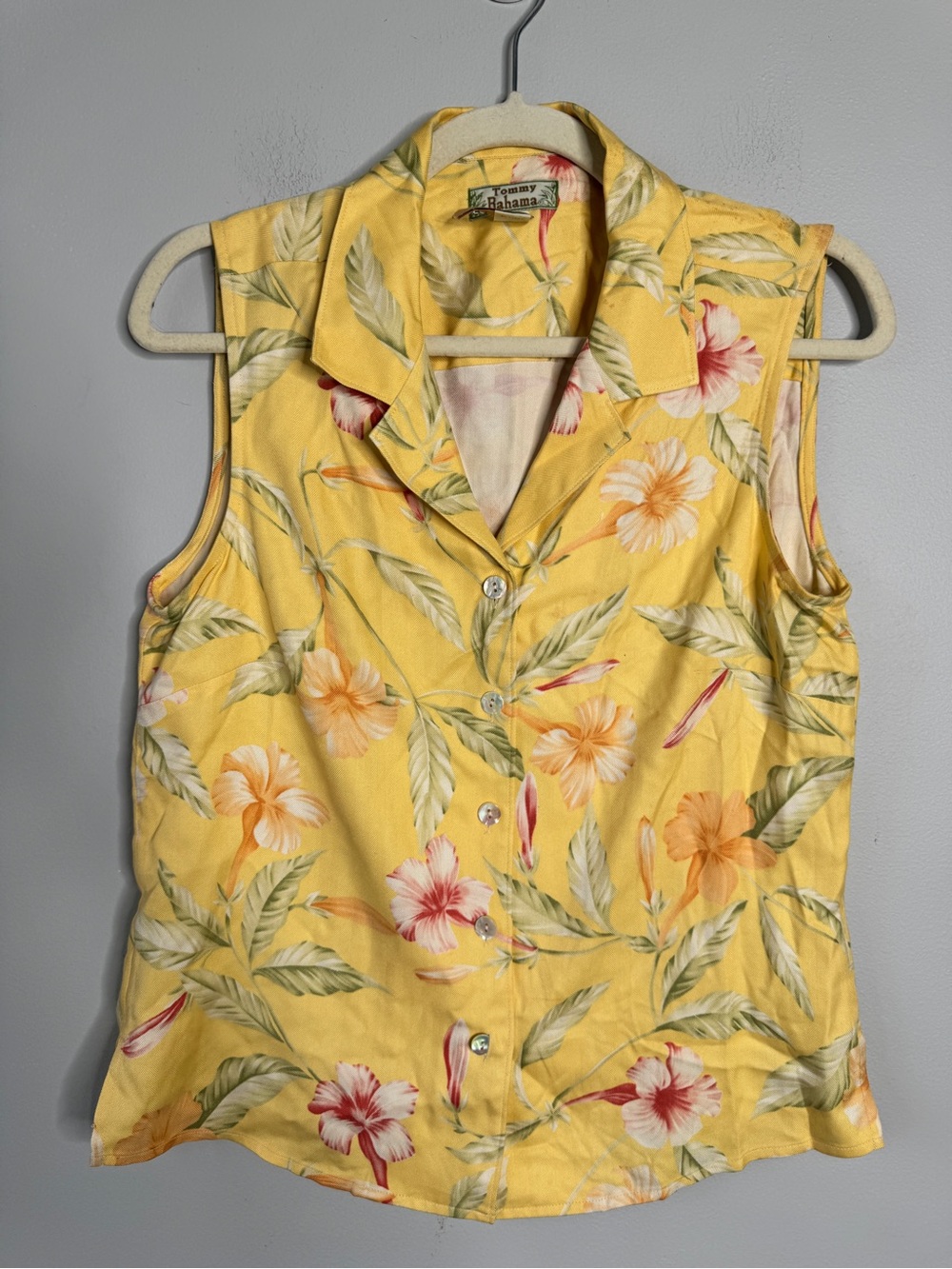 Tommy Bahama Yellow Floral Sleeveless Button-Down Top with Green Leaf Print